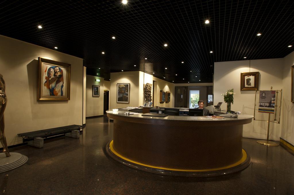 Hotel Victor Bari Interior foto