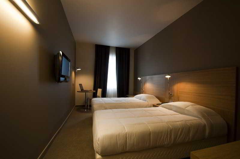 Hotel Victor Bari Zimmer foto